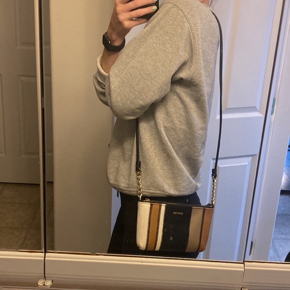 Calvin Klein purse - Picture 5 of 5